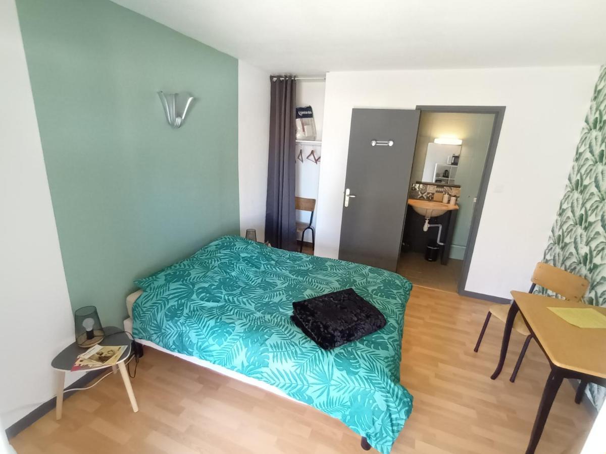 Le Miraillet, Chambre Hote Saint-Illide ภายนอก รูปภาพ